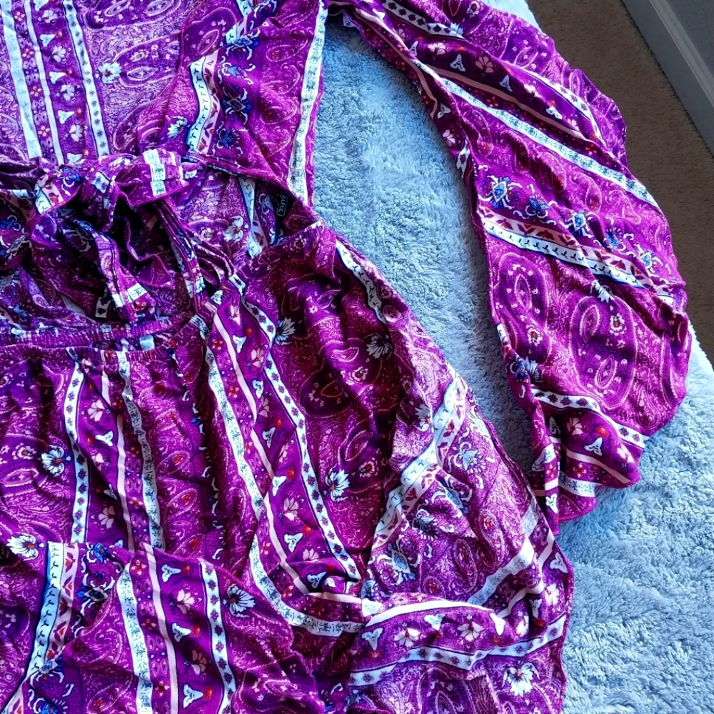 Romper - Picture 2 of 3